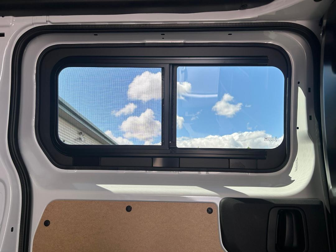 mk3 vivaro nearside slider flyscreen inside